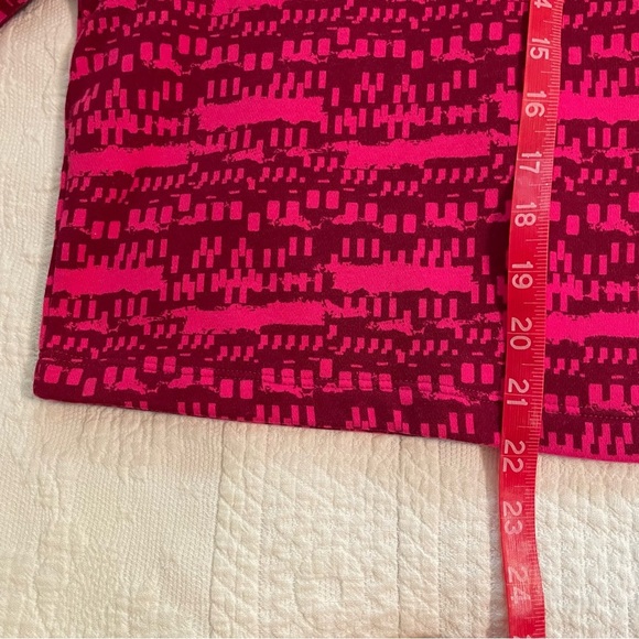 Reebok Pink and Burgundy Graphic Sweatshirt - Picture 8 of 10